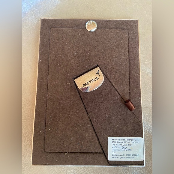 Papyrus Elegant Gold and Cream Frame - Picture 3 of 3